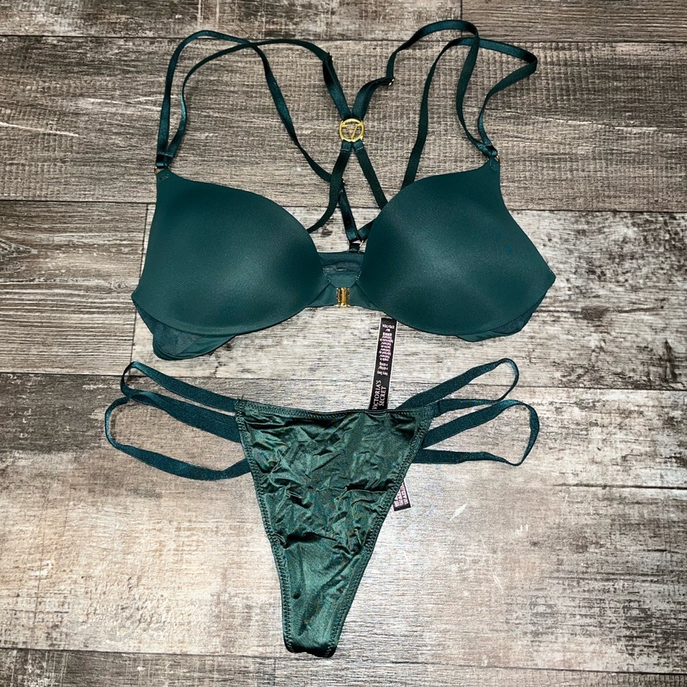 Victoria’s Secret Green Strappy Underwear Set 34B